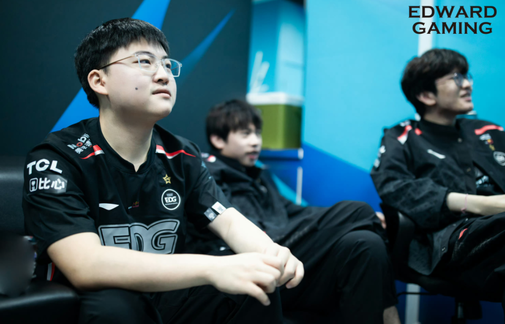 开云下载-DRX碾压RNG，Deft打破历史纪录