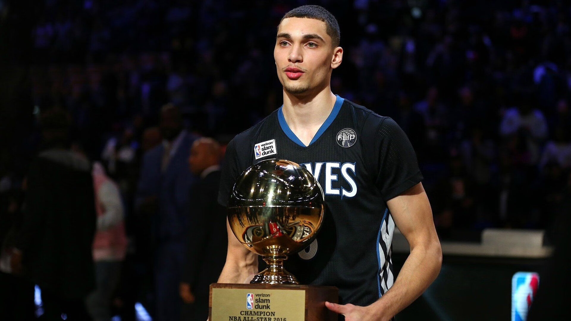 鹰击长空，船行浪尖，F1年度争冠的终极血拼